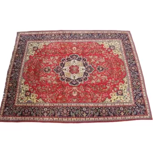 Soft and plush Persian Tabriz carpet for ultimate comfort