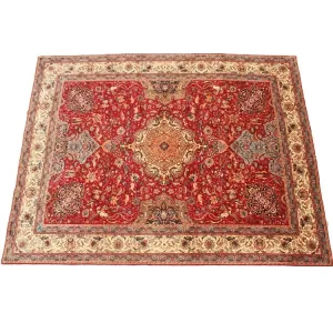 High-quality Persian Tabriz carpet with exceptional craftsmanship