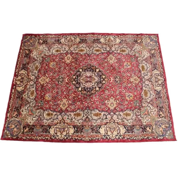 Durable Mashad rug, heavy traffic areas, high-quality materials