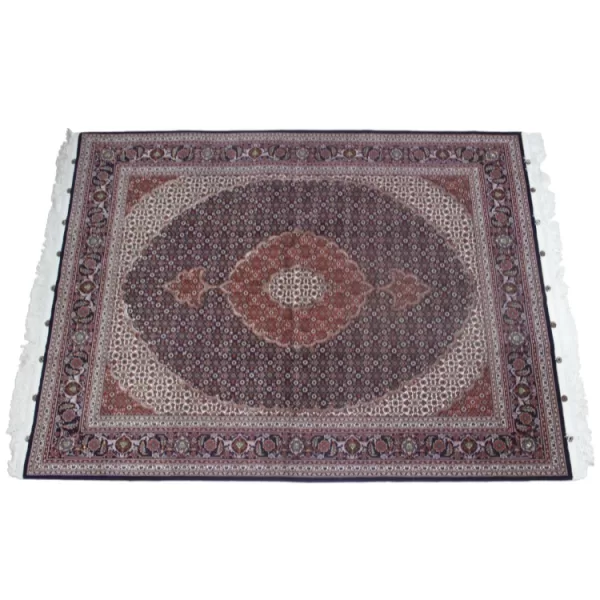 Handmade Persian Tabriz Rug: Superior Craftsmanship by Bradran