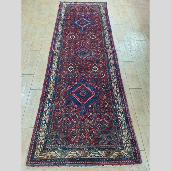 Luxurious full view of the Persian Hamadan Runner from Bradran Persian Carpet Qatar.